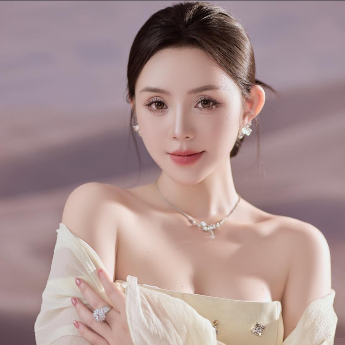 Showbiz 28/9: Quỳnh Kool dựa vào nỗ lực của bản thân để có cuộc sống hiện tại. Ảnh: FBNV