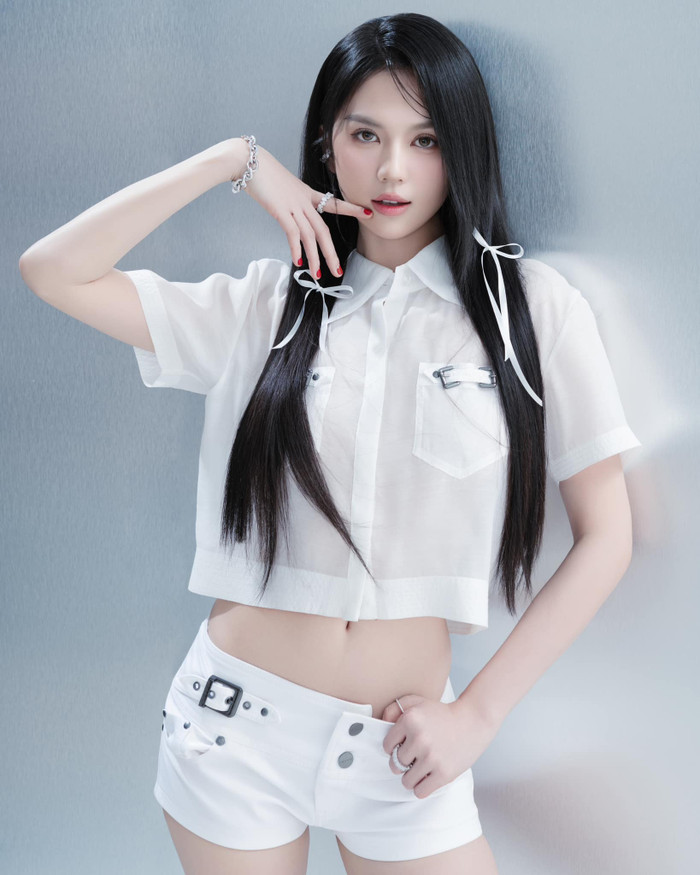 Ngọc Trinh tích cực chăm sóc bản thân để duy trì vẻ trẻ trung, xinh đẹp. Ảnh: FBNV