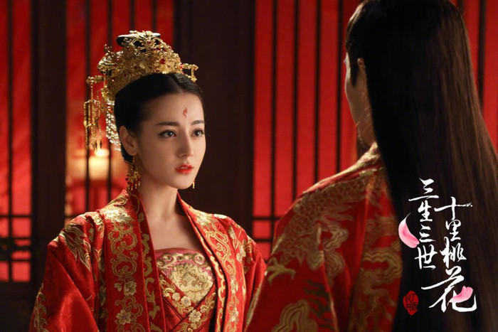 Địch Lệ Nhiệt Ba trong Tam Sinh Tam Thế Thập Lý Đào Hoa.