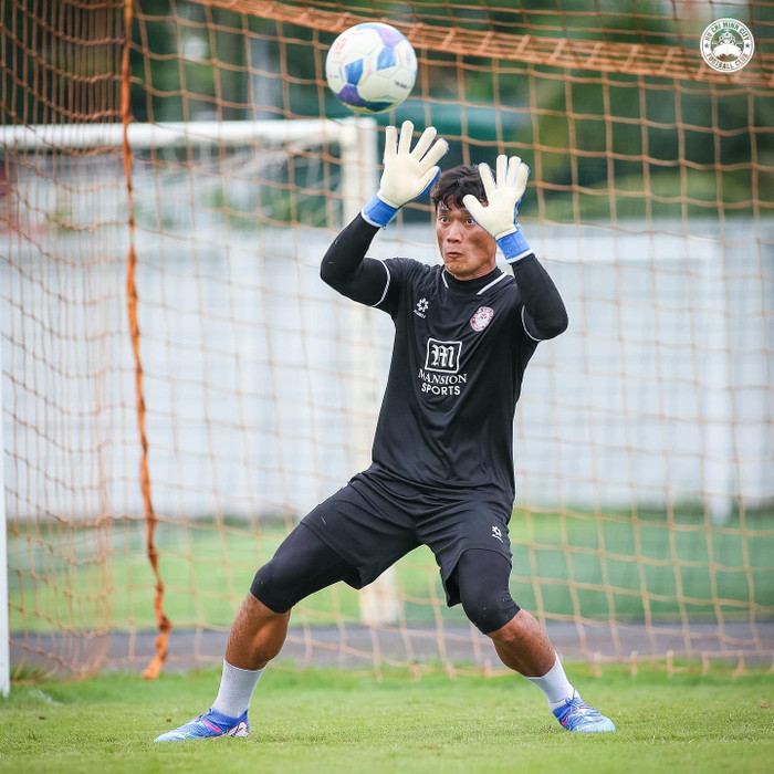 Thủ môn Bùi Tiến Dũng tái ngộ CLB Hà Nội vào ngày hôm nay. Ảnh: CLB TPHCM