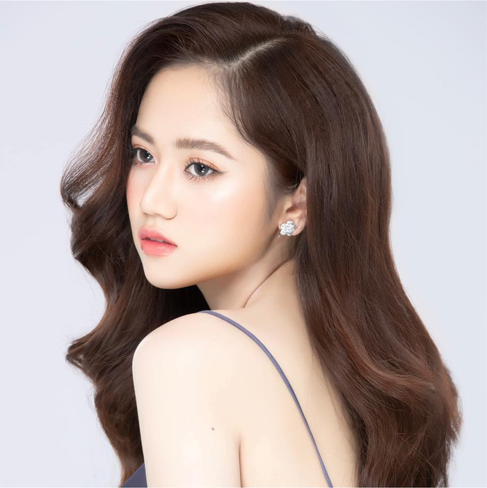 Dân tình so kè nhan sắc Xoài Non - Ý Nhi Ảnh 1