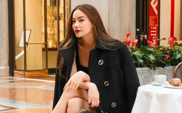 Hồ Ngọc Hà mê mệt mẫu 'giày cà kheo' nghìn đô dù cao 1m72 Ảnh 2