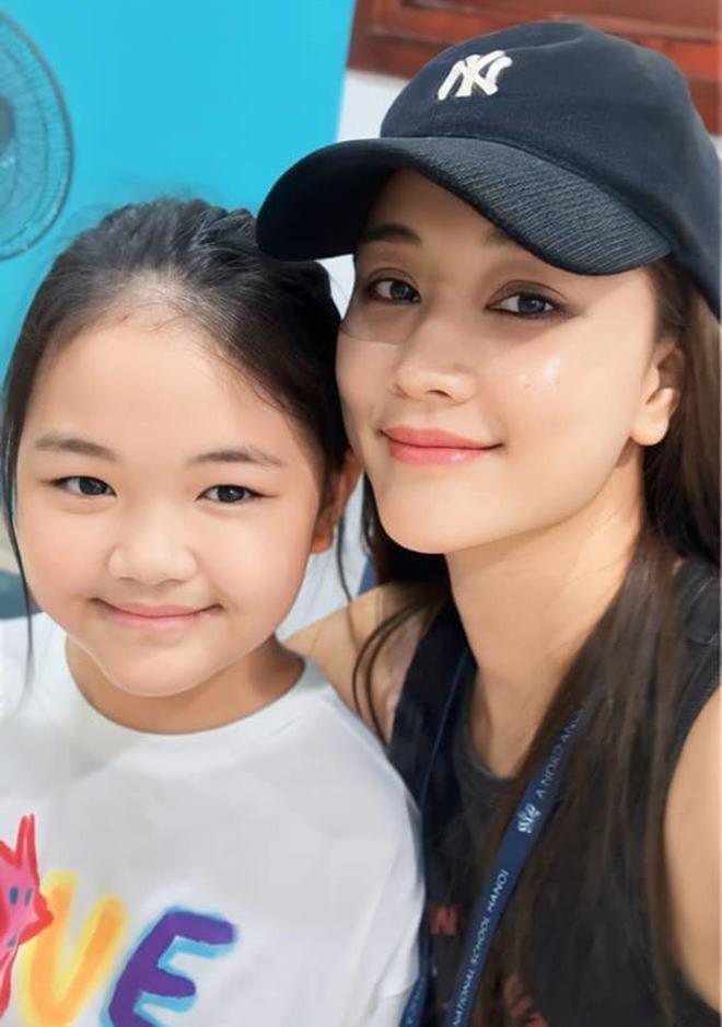 Nữ diễn viên cho biết con gái không thích mẹ yêu ai.