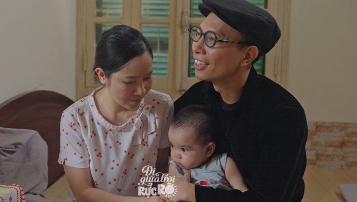 Mặc tranh cãi, nam biên kịch Hải Anh vẫn xuất hiện trong một phân cảnh chớp nhoáng của Đi giữa trời rực rỡ. 