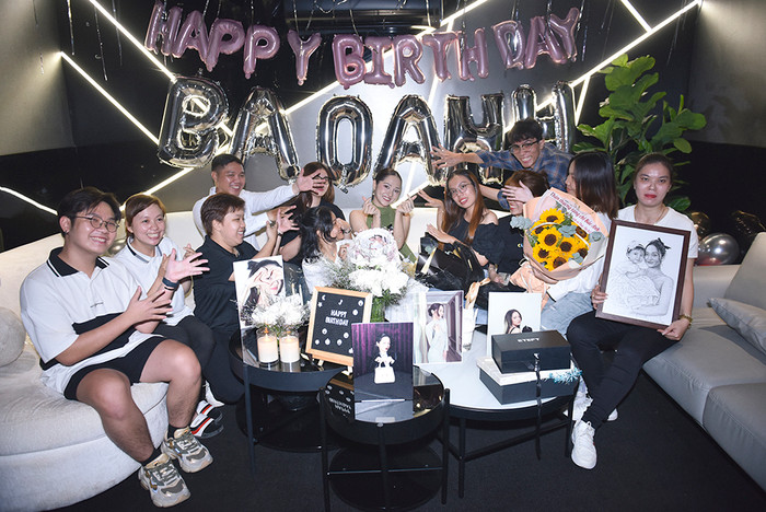 Bảo Anh được các fan tổ chức sinh nhật bất ngờ.