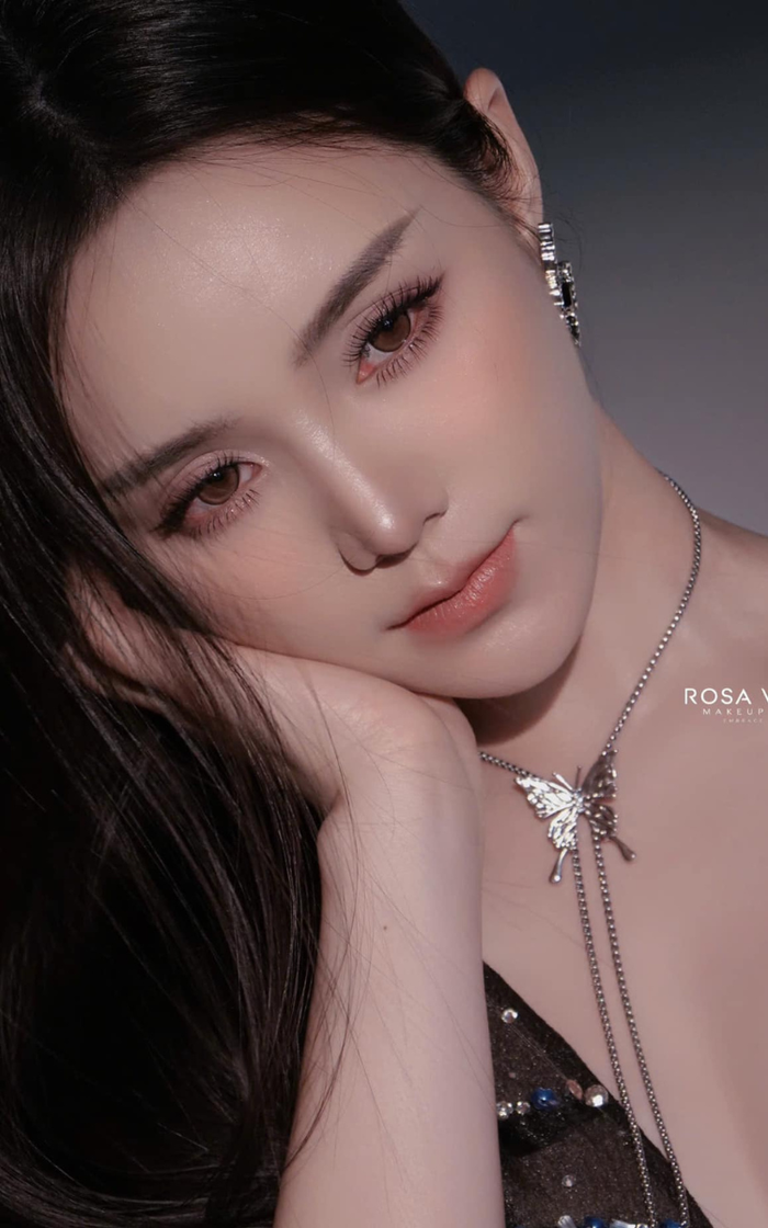 Gương mặt thiếu tự nhiên khiến Quỳnh Kool vướng nghi vấn can thiệp dao kéo để kéo dài tuổi xuân.&nbsp;