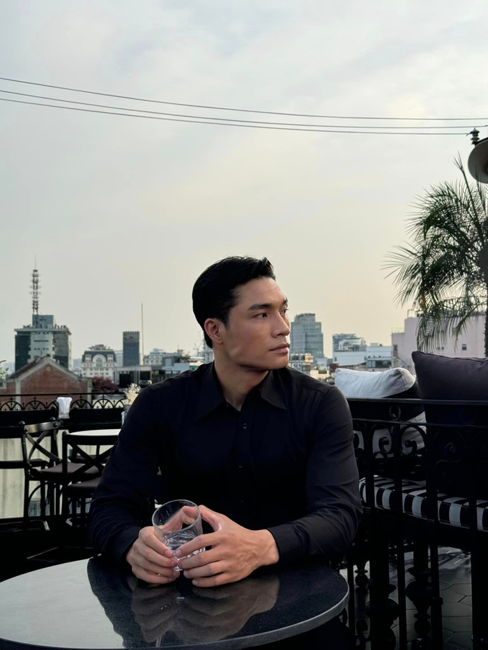 Mạnh Kiên cho biết anh từng được nhận 200 triệu chuyển khoản để đi cà phê. Sau đó, anh trả lại số tiền này.