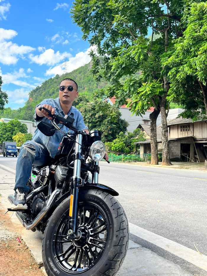 Hậu trường hài hước của Duy Hưng ở Độc Đạo.