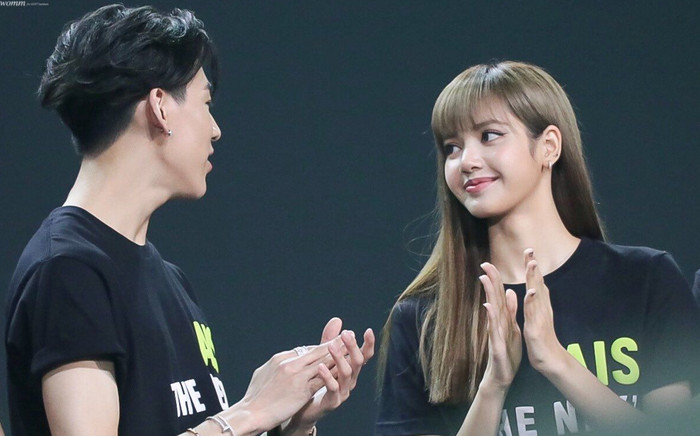 Chuyện gì đang xảy ra với bạn thân Lisa? Ảnh 2