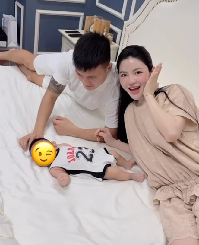 Quang Hải và Chu Thanh Huyền đón tin vui có thêm thành viên mới cách đây chưa lâu.