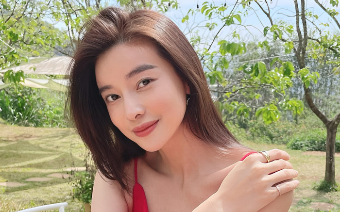 Cao Thái Hà công khai 'người yêu' kém 6 tuổi, đàng trai là mỹ nam bạc tỷ đình đám Vbiz Ảnh 2