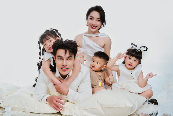 Hôn nhân viên mãn của Lê Dương Bảo Lâm và bà xã Quỳnh Quỳnh. Cặp đôi hiện có 3 con. 