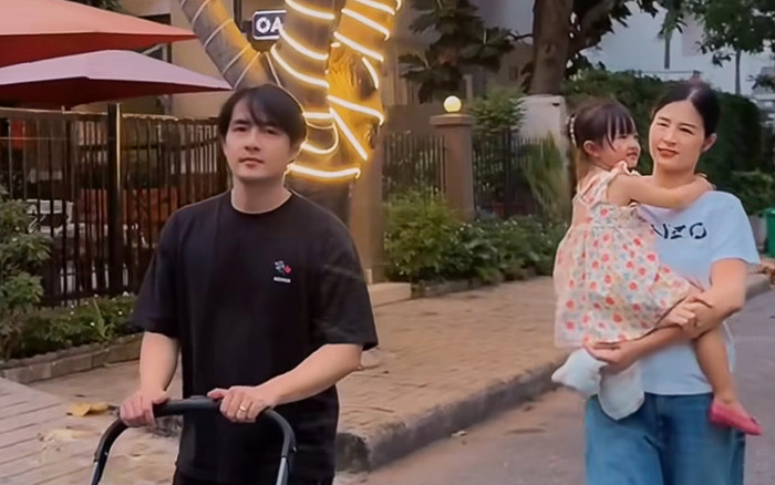 Vóc dáng Đông Nhi sau sinh con Ảnh 2