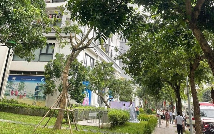 Thương tâm vụ việc bé trai 5 tuổi rơi từ tầng 22 chung cư xuống đất tử vong ở Hà Nội Ảnh 2