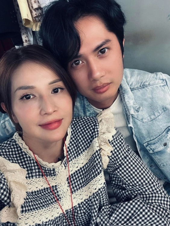 Khả Như vướng nghi vấn hẹn hò với Huỳnh Phương nhưng không lên tiếng làm rõ.