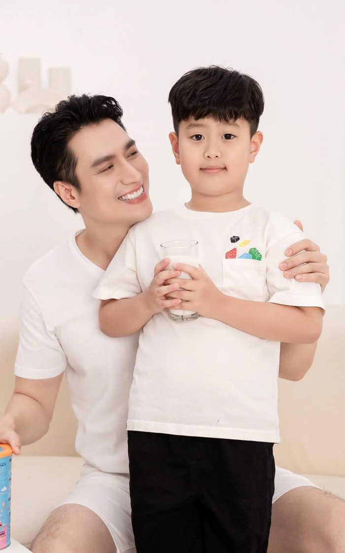 Sau 2 cuộc hôn nhân, tài sản lớn nhất của Việt Anh là những người con. 