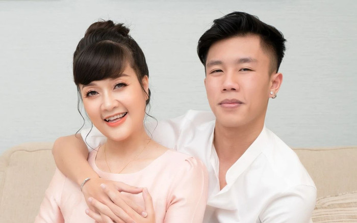 Long Vũ công khai em gái út xinh xắn, ghen tị ra mặt khi bị mẹ Vân Dung cho ra rìa Ảnh 2