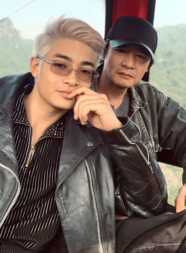 Võ Hoài Vũ thu hút sự chú ý với vẻ ngoài điển trai phong lưu giống hệt bố Võ Hoài Nam. 