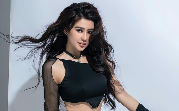 Hình tượng gợi cảm của Quyên Qui Ảnh 2