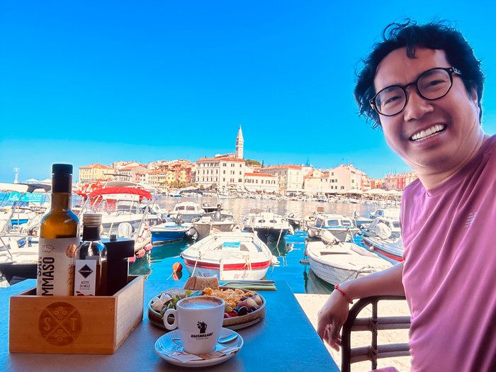 Theo nhà báo Trương Anh Ngọc, chúng ta không cần mang theo tiền mặt nhiều, đặc biệt là các tờ có mệnh giá cao. 