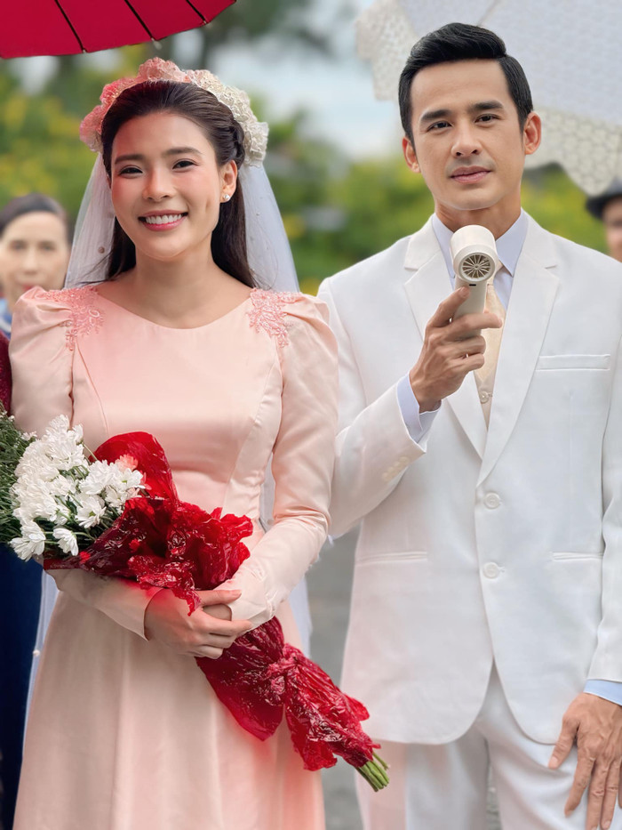 Lương Thế Thành và Thúy Diễm có cảnh đám cưới trong một phim truyền hình gần đây.