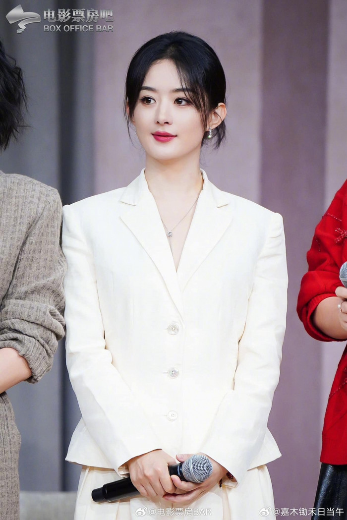 Triệu Lệ Dĩnh xây dựng hình ảnh người phụ nữ độc lập, đặt sự nghiệp lên ưu tiên hàng đầu.&nbsp;