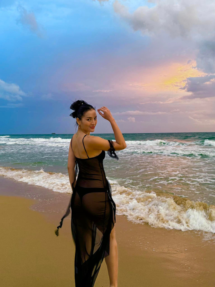 Thân hình của Phương Trinh Jolie ngày càng đầy đặn trông thấy khi mang thai lần ba. Ảnh: FBNV