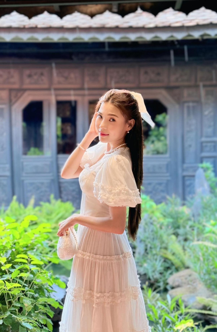 Sắc vóc hoàn hảo của Thúy Diễm ngoài đời thực. 