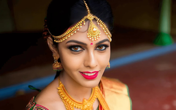 Phụ nữ Ấn Độ làm đẹp da mặt bằng nước bọt Ảnh 2