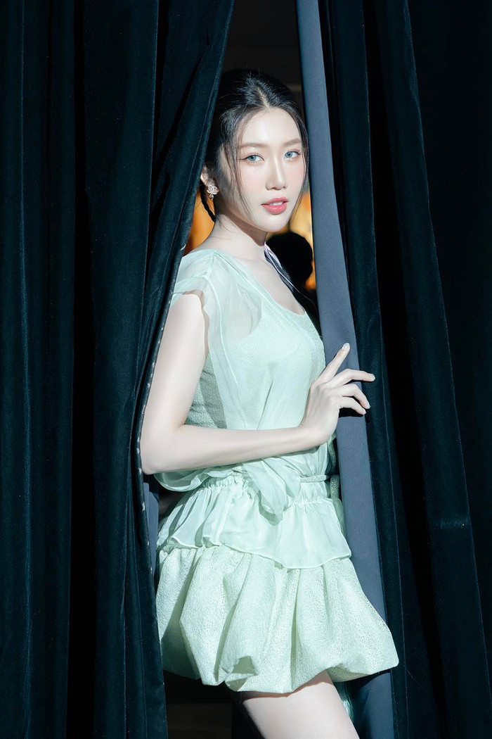 Sau nhiều năm hoạt động nghệ thuật, người hâm mộ hi vọng Thuý Ngân sẽ sớm 'yên bề gia thất'. 