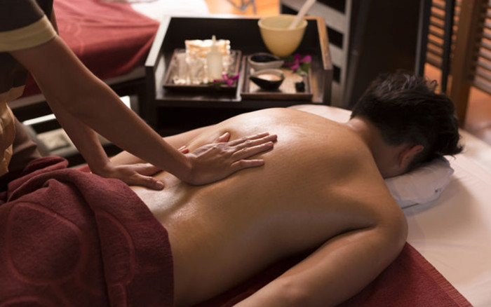 Đem lòng yêu cô gái làm nghề mát-xa, chủ tiệm điện thoại mất trắng hơn 1 tỷ đồng Ảnh 2