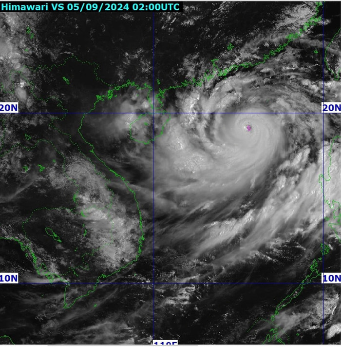 Ảnh mây vệ tinh bão số 3 lúc 9h sáng 5-9 - Ảnh: NCHMF