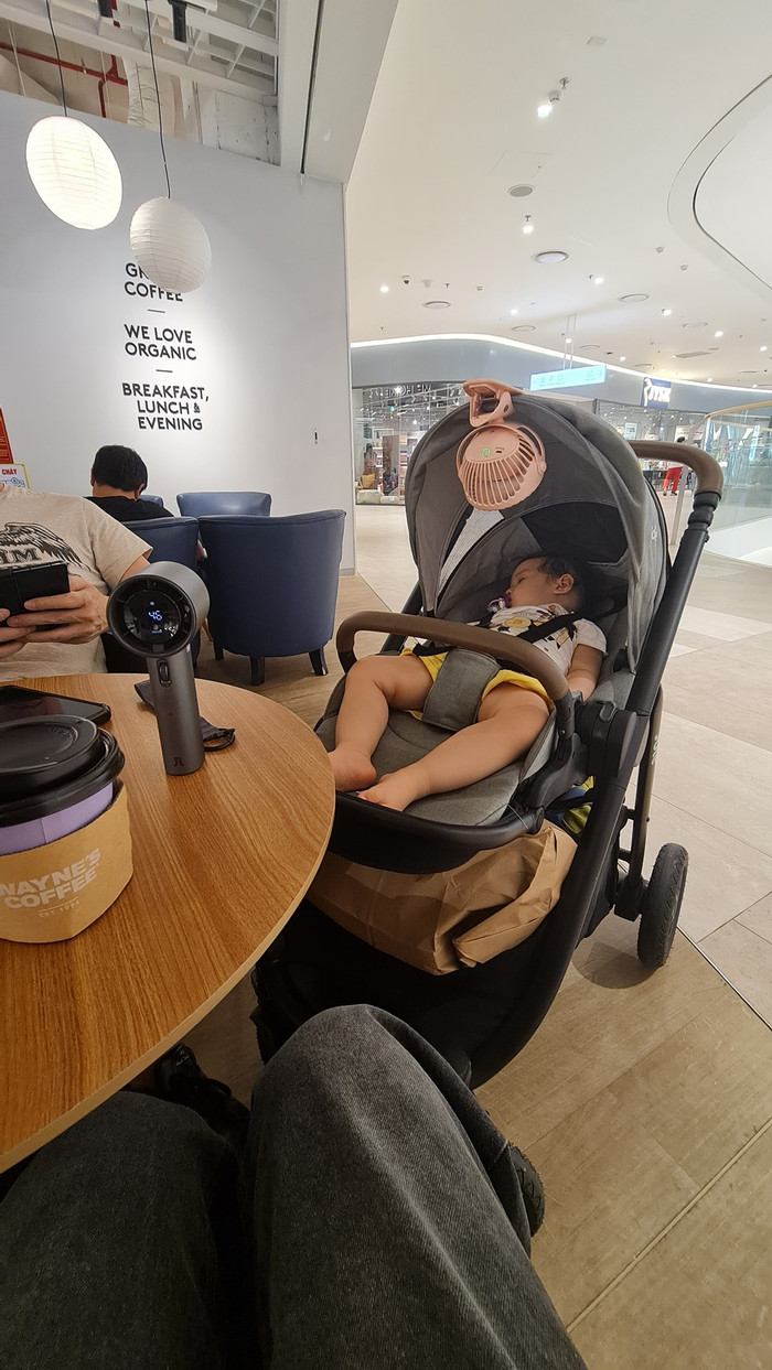 Vợ của nam MC chia sẻ những khoảnh khắc đáng nhớ trong hành trình chăm con nhỏ. 