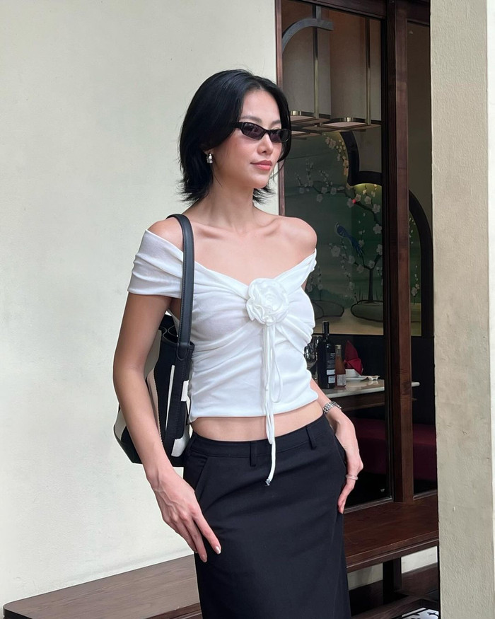 Hoa hậu Phương Khánh đăng tải hình ảnh xác nhận bản thân đang ở mức cân nặng 51 kg. Con số này được đánh giá nằm ở ngưỡng phù hợp và cân đối của một 'beauty queen'. Tuy nhiên ở Hoa hậu Phương Khánh lại dường như có phần trái ngược. Cựu Hoa hậu Trái đất để lộ bờ vai khẳng khiu, đường xương quai xanh quá sắc nét. Điều này khiến công chúng không khỏi quan ngại và đưa lời khuyên Hoa hậu Phương Khánh không nên giảm cân một cách quá đà.