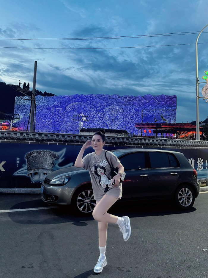 Cô gái gặp không ít chuyện dở khóc dở cười vì tên nửa Tây nửa ta