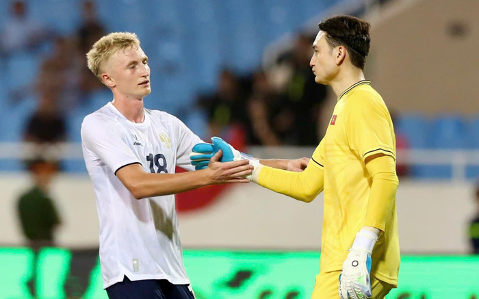 HLV tuyển Việt Nam đánh giá về thủ môn Đặng Văn Lâm Ảnh 2