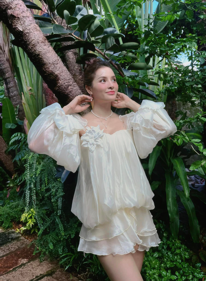 Sắc vóc mẹ bầu khi mang thai lần 3.