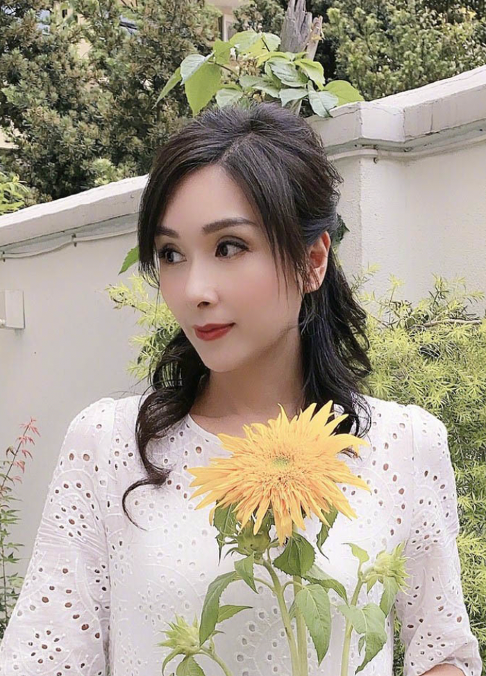 Dương Cung Như thành công phát triển sự nghiệp diễn viên sau khi đăng quang Hoa hậu.