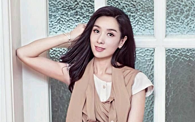 Hoa hậu yêu đại gia, được tặng quà hơn nửa tỷ đồng lại bẽ mặt vì bị khui là 'tiểu tam' Ảnh 2