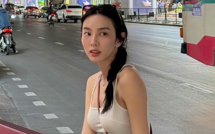 Thời trang bình dân của Hoa hậu Thùy Tiên Ảnh 2