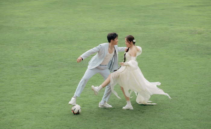 Puka và Gin Tuấn Kiệt thoải mái thể hiện con người thật khi ở bên cạnh đối phương. Ảnh: FBNV