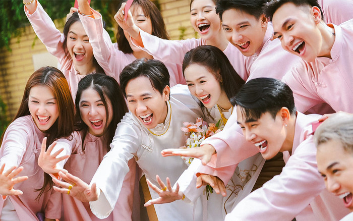 Lễ ăn hỏi của Anh Đức và vợ kém 12 tuổi, đội hình bê tráp gây chú ý Ảnh 2