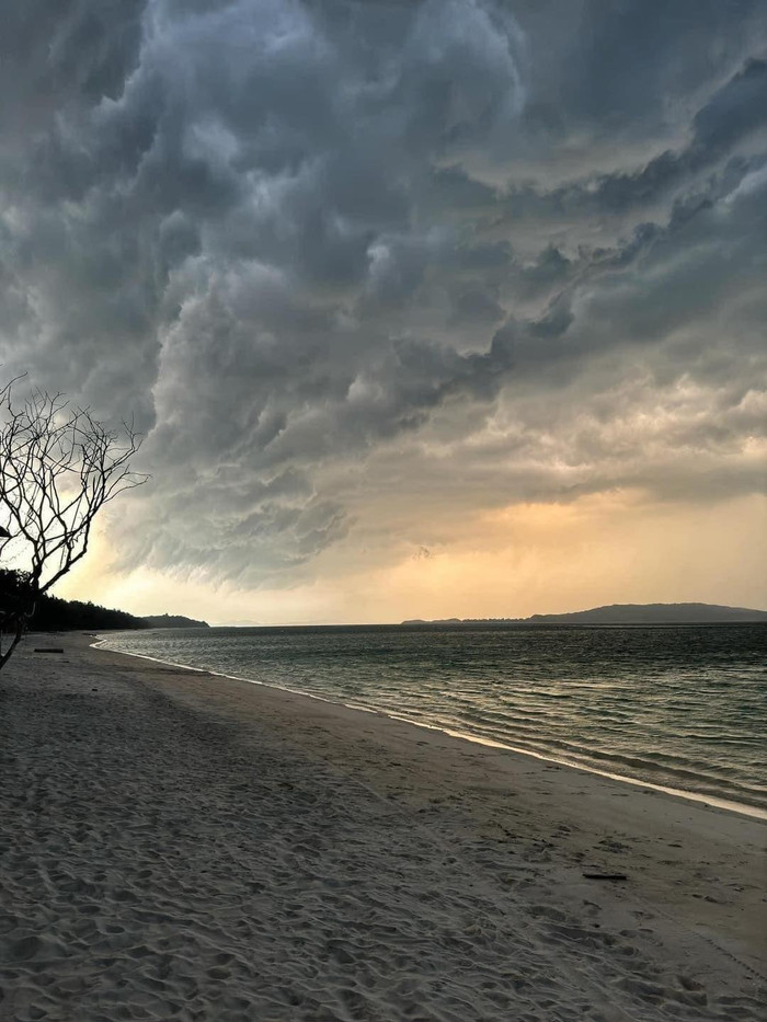 Đảo Cô Tô trước khi siêu bão Yagi đổ bộ.