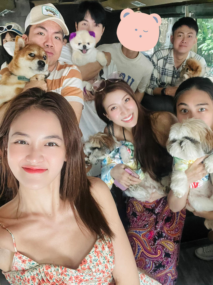 Trang Pháp và JSOL đều có niềm đam mê chăm sóc, nuôi thú cưng. Ảnh: FBNV