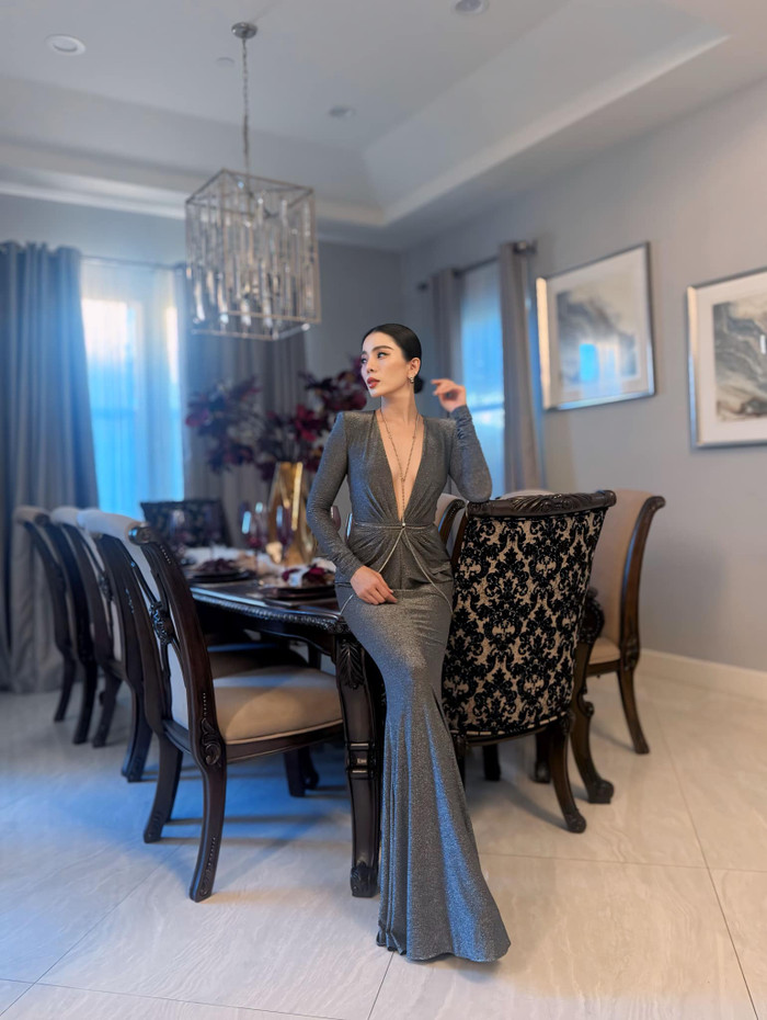 Không gian sang trọng bên trong cơ ngơi của Lệ Quyên.