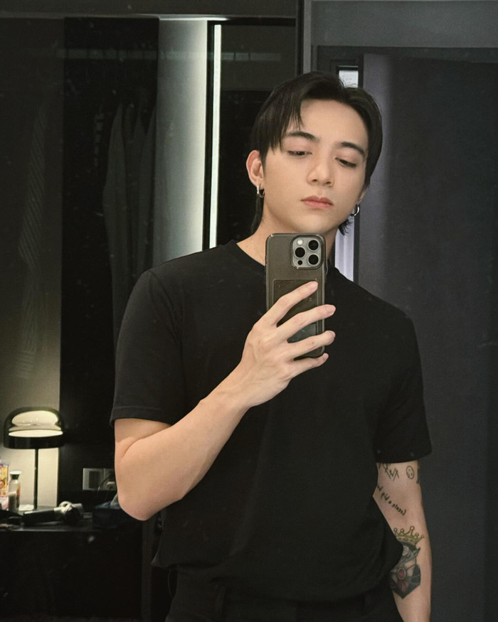 Ngoài ca hát, Soobin Hoàng Sơn còn có tài năng chơi nhiều nhạc cụ, vũ đạo tốt.