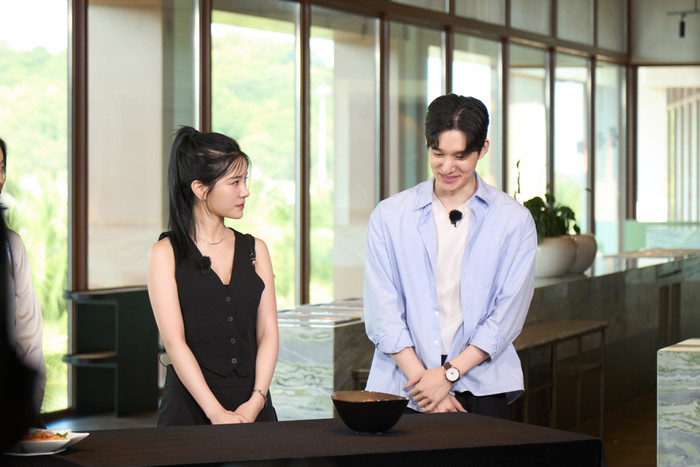 Lee Rayeon - cô gái may mắn nhất Đảo Thiên Đường vì liên tục được các chàng trai lựa chọn.