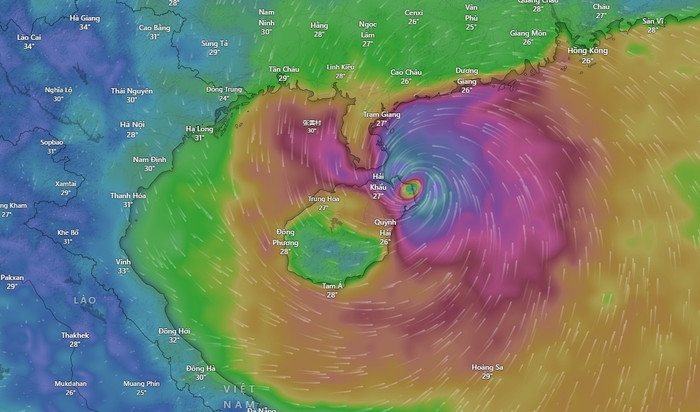 Dự kiến đêm nay bão sẽ vượt qua đảo Hải Nam và tiến thằng vào Vịnh Bắc Bộ nước ta. Ảnh: NCHMF