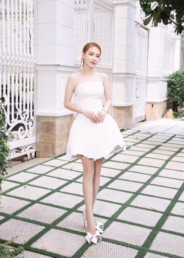 Sắc vóc của Nhã Phương sau 2 lần sinh con.