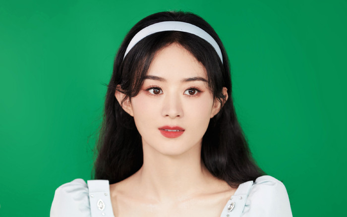 Triệu Lệ Dĩnh khoe người đặc biệt suốt 6 năm qua, chỉ xuất hiện chớp nhoáng đã bị lộ danh tính Ảnh 2